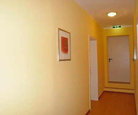 Amadeus 2* ברלין