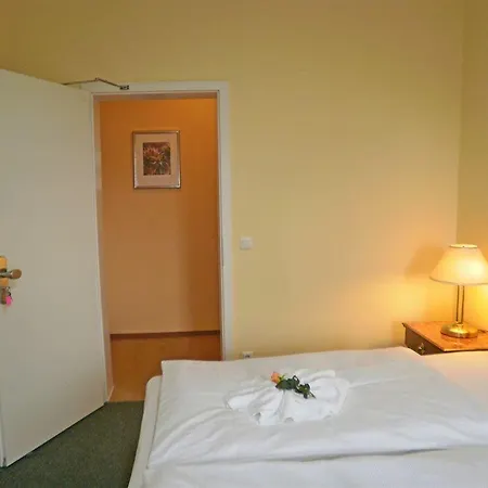 Hotel Amadeus 2*