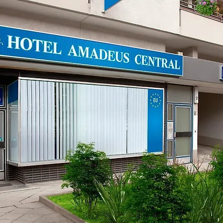 Amadeus Hotel 2*