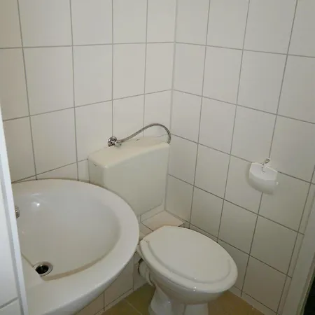 Amadeus 2* Berlín