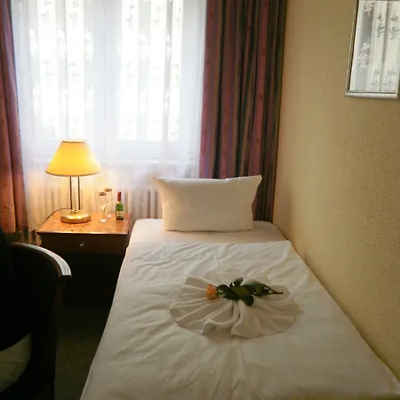 Hotel Amadeus 2*
