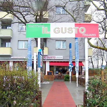 艾玛迪斯中央酒店 酒店 2*